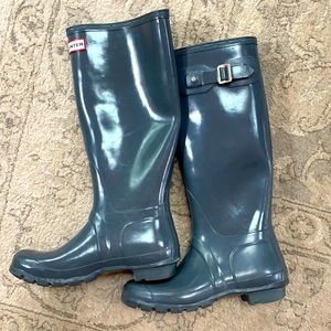 TALL GREY HUNTER BOOTS